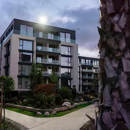 Super Luxury Flat For 2 In Deluxe Azur Apartamento Varna