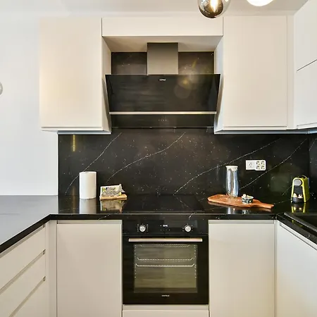 Super Luxury Flat For 2 In Deluxe Azur * Várna