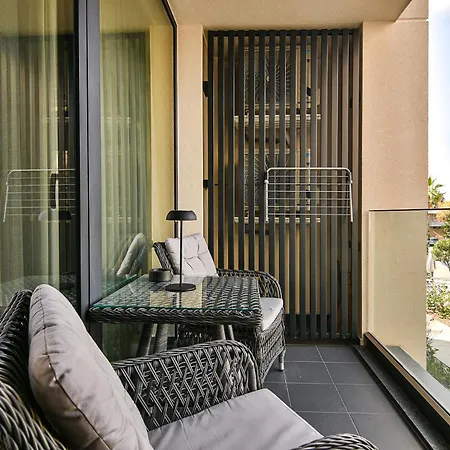 Super Luxury Flat For 2 In Deluxe Azur Apartman